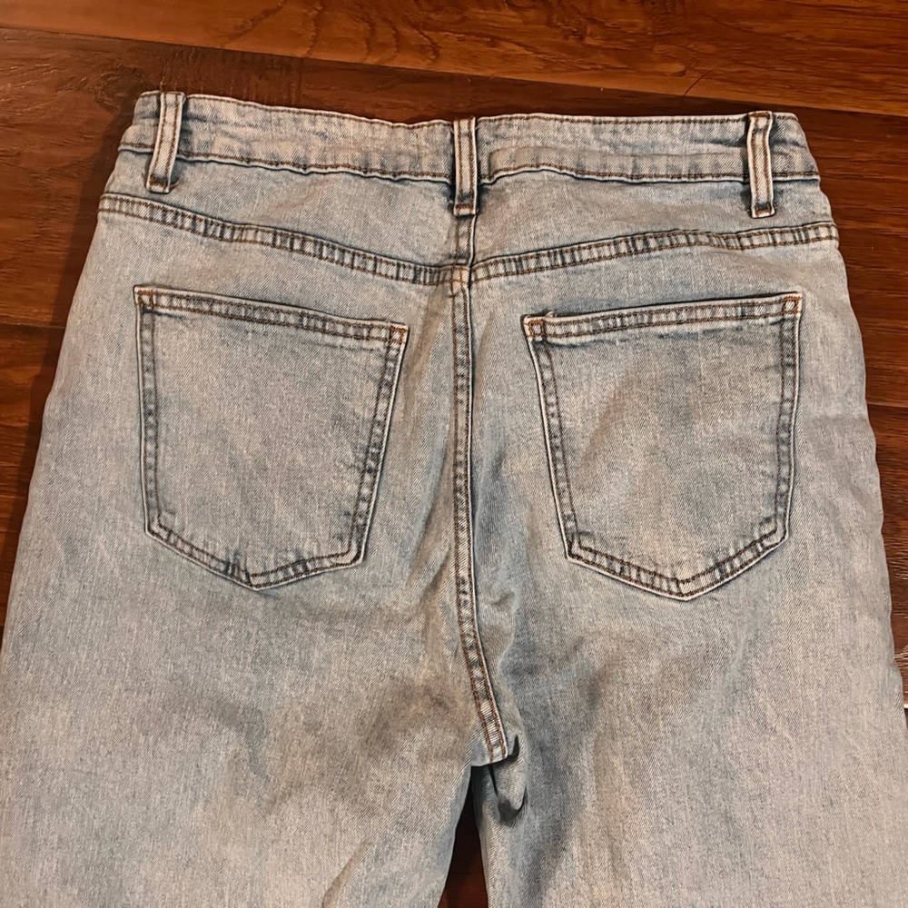 Light wash jeans